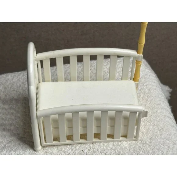 Mattel Nursery Crib Baby Bed White Incomplete Parts Sold AS IS!! - Picture 4 of 8